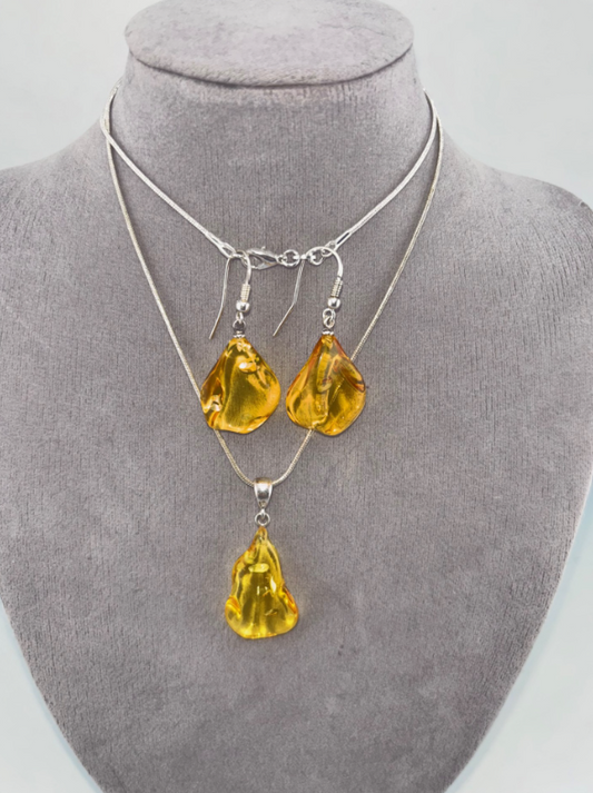 Baltic Amber Pendant and Earrings Set
