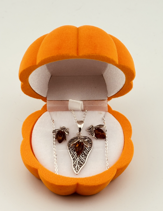 Baltic Amber Pendant & Earrings Set in a Gift Box - Fly on Leaf