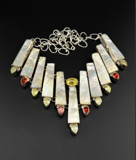 G26022 - Mother of Pearl Necklace