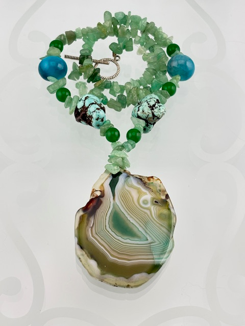 Natural Green Agate Slice Necklace with Toggle Clasp