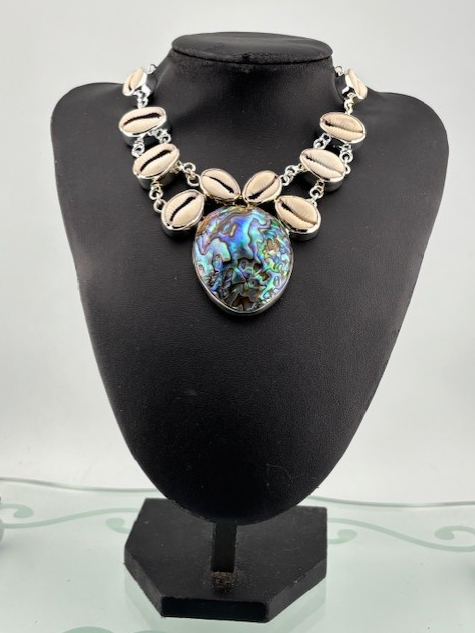Natural Abalone Shell Necklace 46 cm