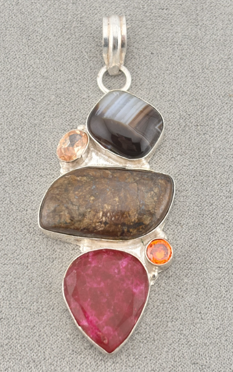 Agate Pendant with Ruby