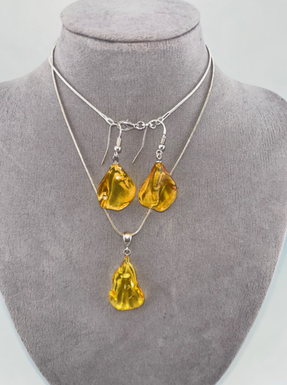 Baltic Amber Pendant and Earrings Set