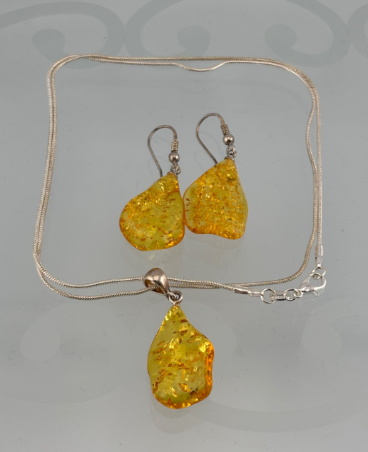 Baltic Amber Pendant and Earrings Set