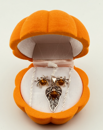 Baltic Amber Pendant & Earrings Set in a Gift Box - Spider on Leaf